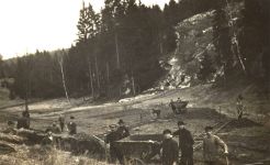 Bau des Sportplatzes 1930-31 vor der Kalkhuette